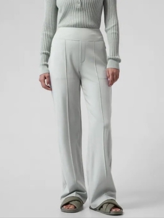 Athleta Pants - Athleta Women's Light Pale Green Grey Eastbound Wide Leg Pull On Pants Size 4